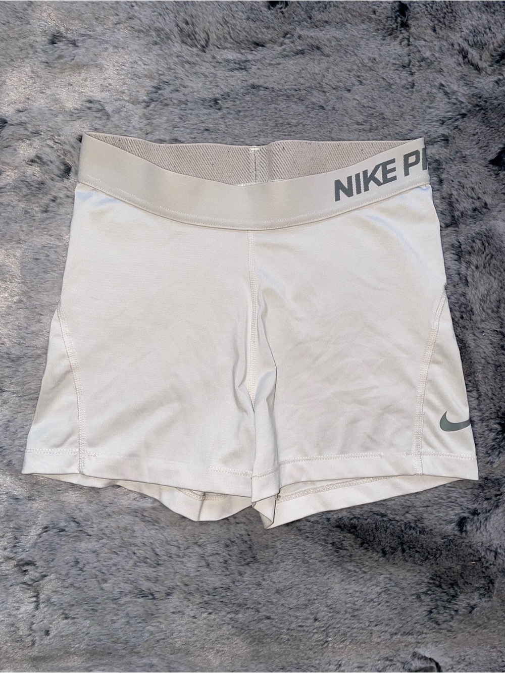 Nike Pros shorts off white gray women’s S small dri fit compression gym short